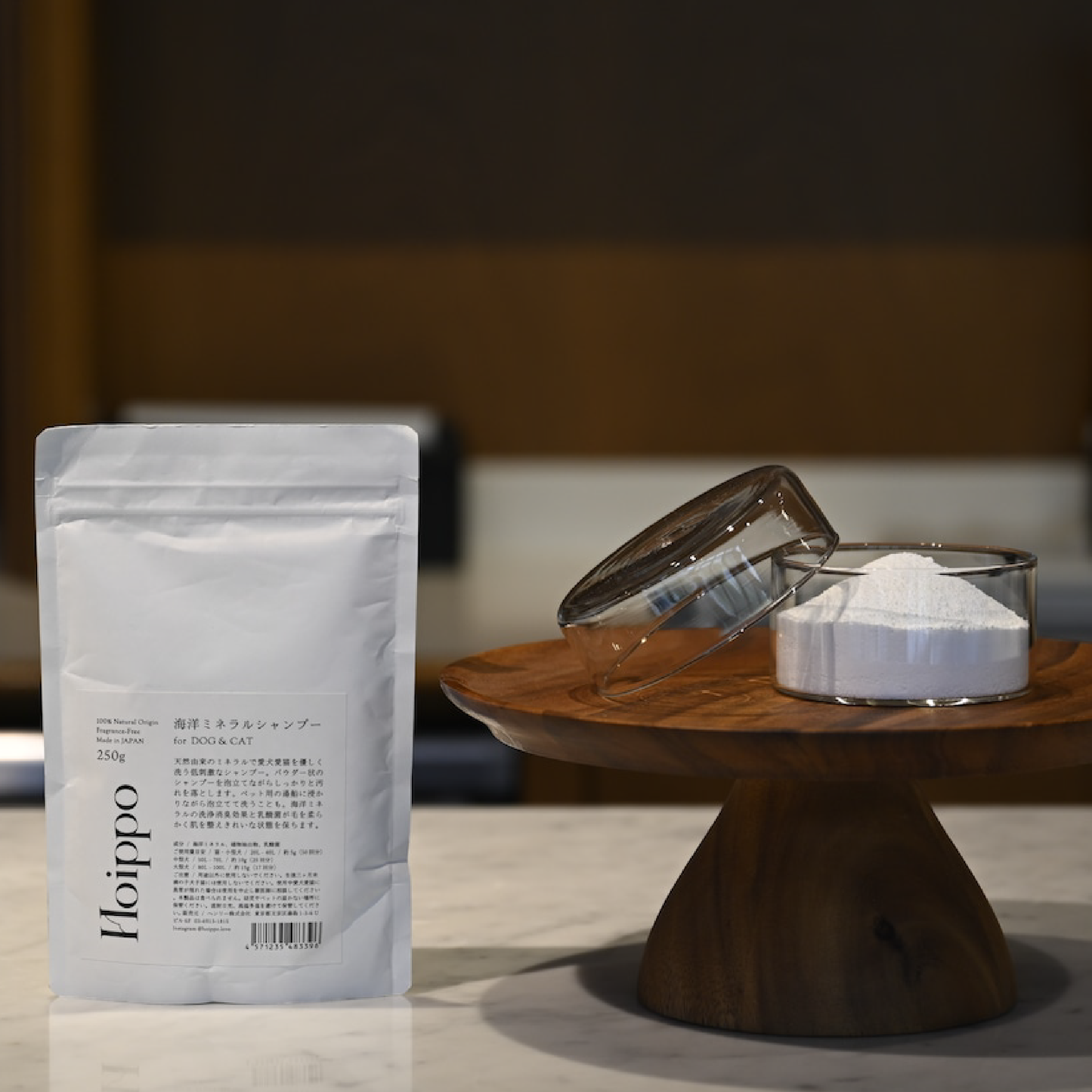 Hoippo - 100%植物由來海洋礦物洗髮粉,全成分慬採用『海洋礦物質』、『植物萃取物』,並添加『乳酸菌』製作而成。高含量乳酸菌的可以保護皮膚、保持寵物毛髮清潔蓬鬆!也推薦人類可以作為入浴劑,或是搭配洗潔用品使用!